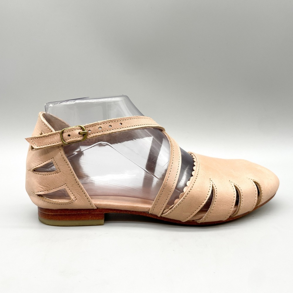 Bali ELF Womens 5.5 Georgia Cutout Leather Flat Tan Leather Boho Cottage Coastal